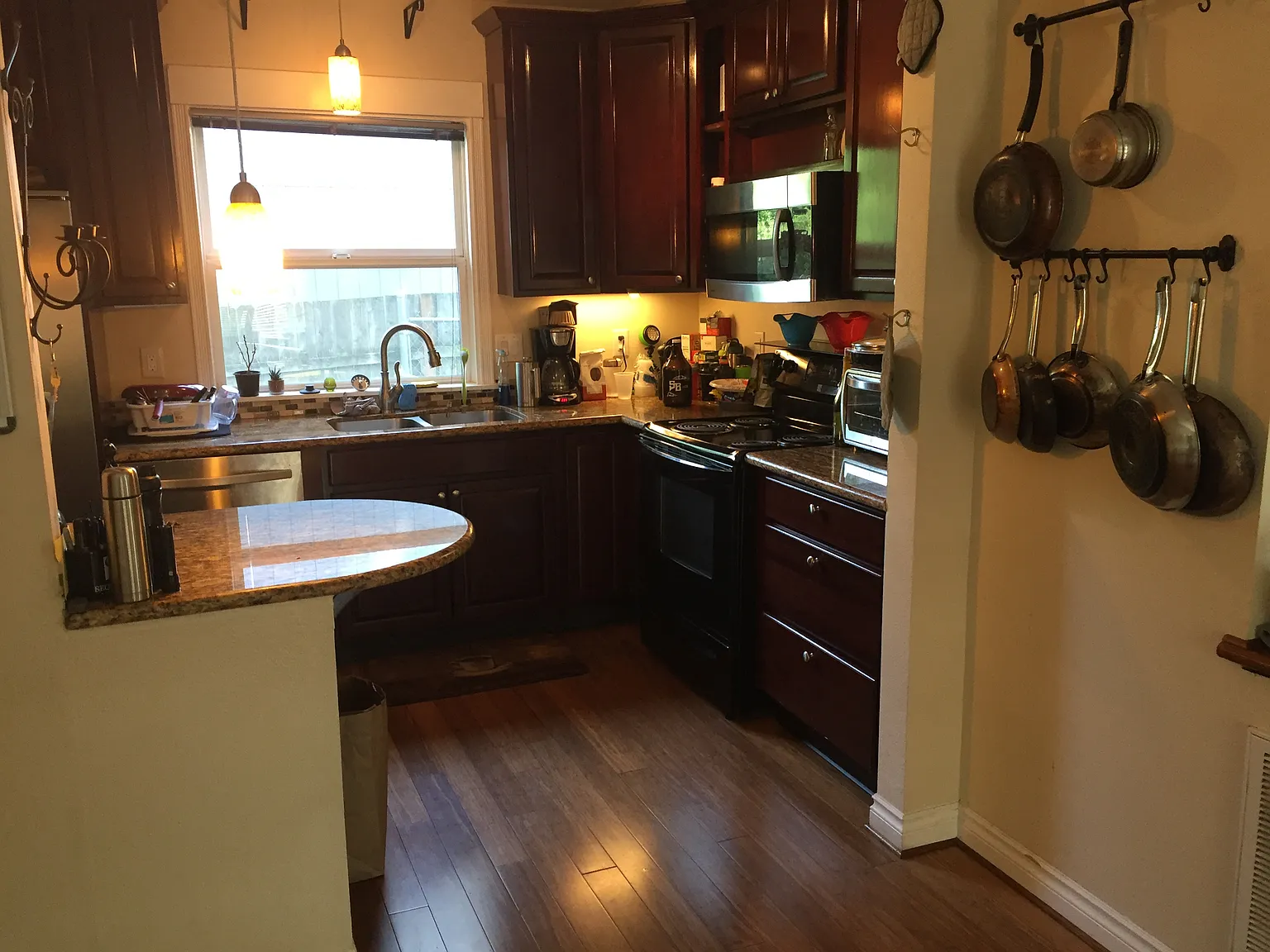 5 bed, 1973 sqft, $765 — Photo 4