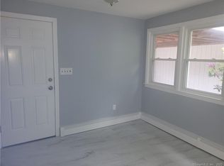 15 Malcolm St, Hamden, CT 06514