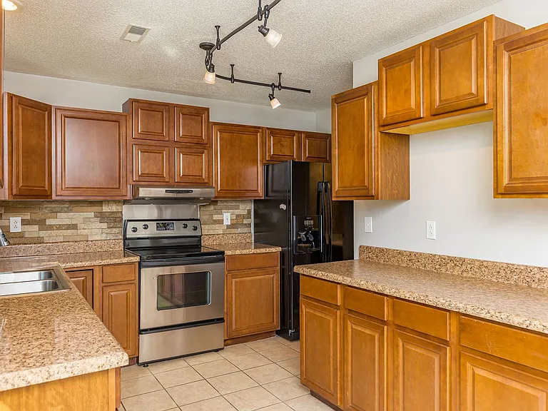 4112 Appleton Rd — Photo 10