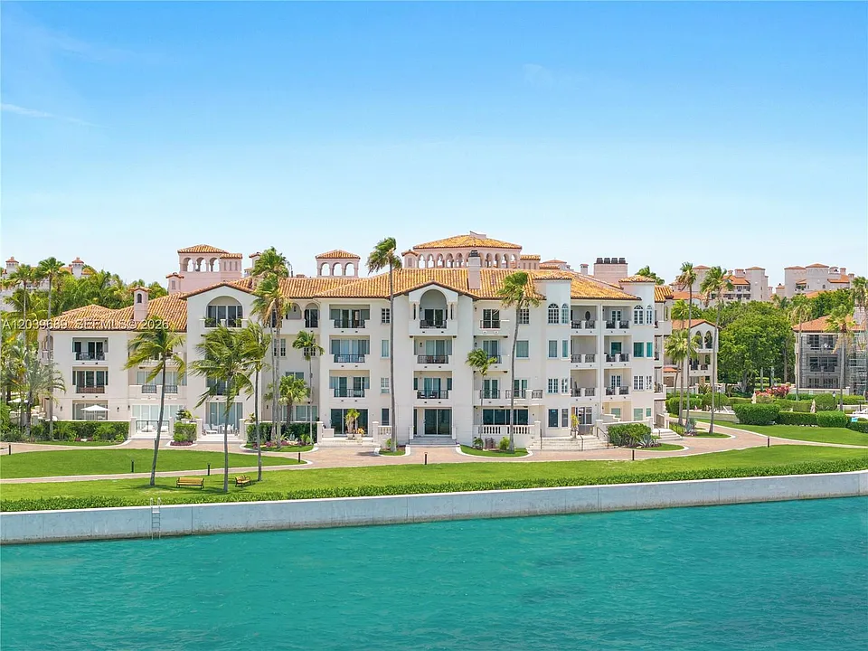 2244 Fisher Island Dr #3404