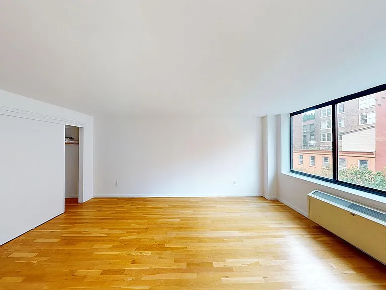 121 Reade St #8C — Photo 4