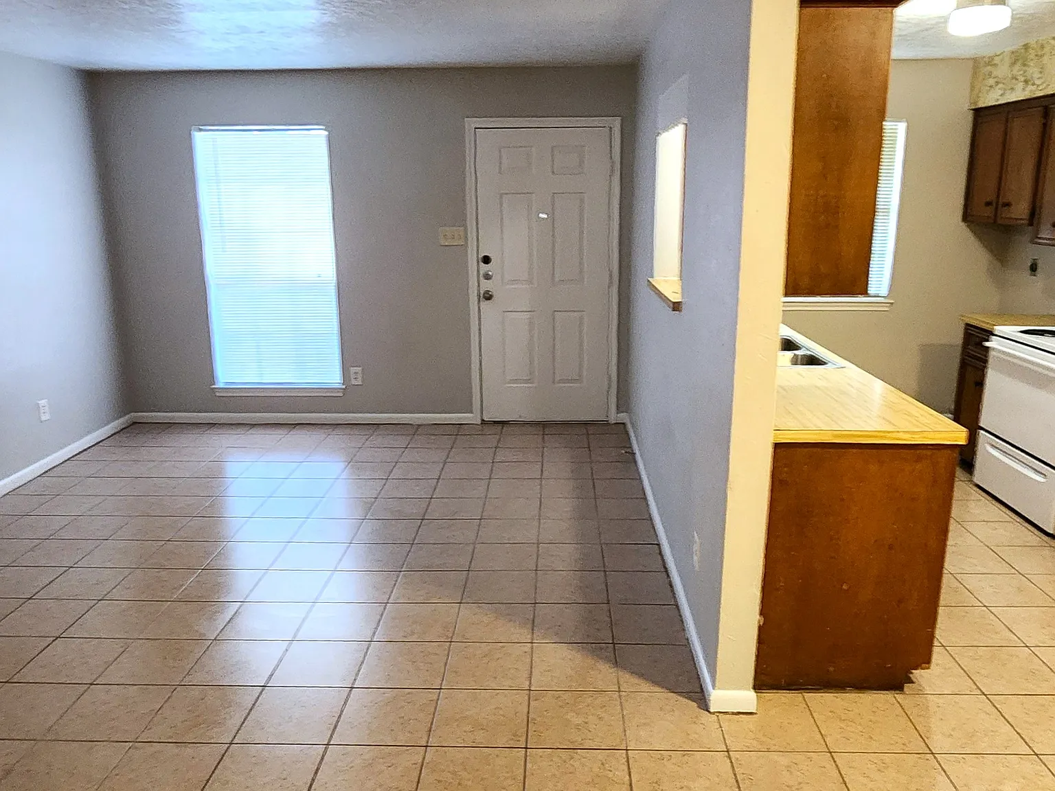 1 bed, 710 sqft, $850 — Photo 3