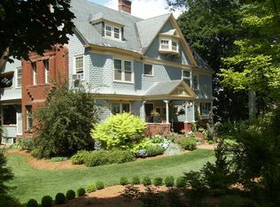 25 Fairmount St, Lowell, MA 01852