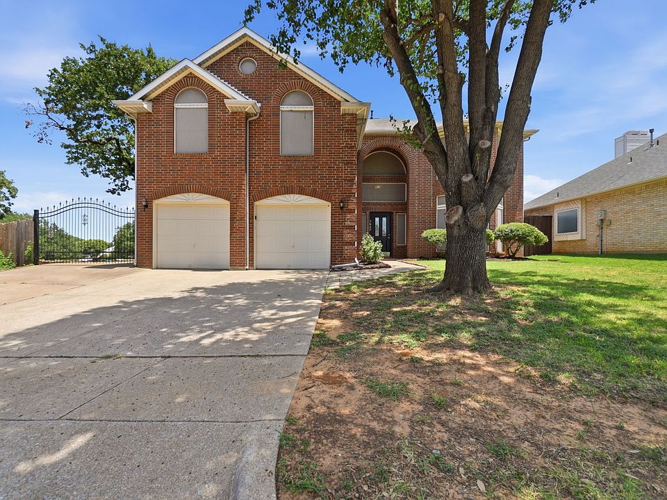 1st image of 7840 Clover Leaf Dr
