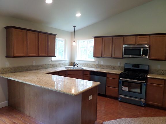 4th image of 7810 Sally Ct