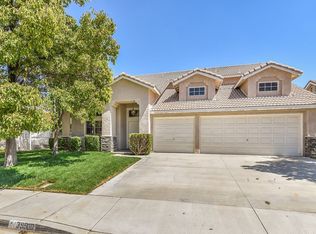 39900 Cyrus Ln, Palmdale, CA 93551