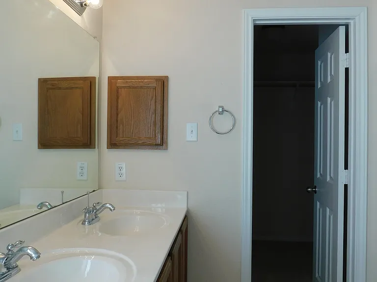 523 Cattail Cir — Photo 24