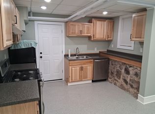 1826 E Superior St #3, Duluth, MN 55812