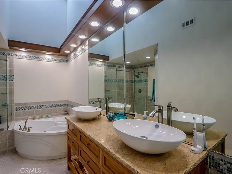 431 Cranston Ct #101 — Photo 17