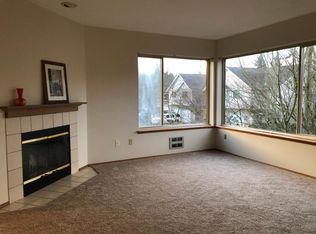 95 1st Ave NW #106, Issaquah, WA 98027