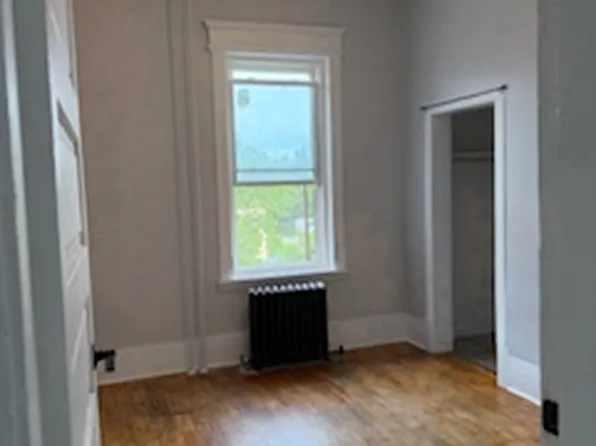 4 Front St E #8, Kawartha Lakes, ON K0M 1A0