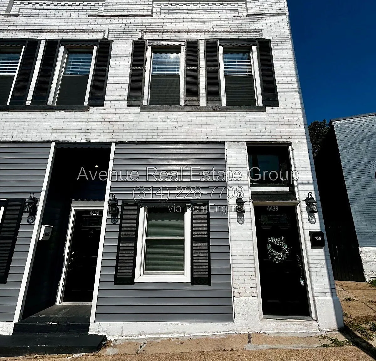 3 bed, 1.5 bath, 1327 sqft, $1,385 — Photo 1