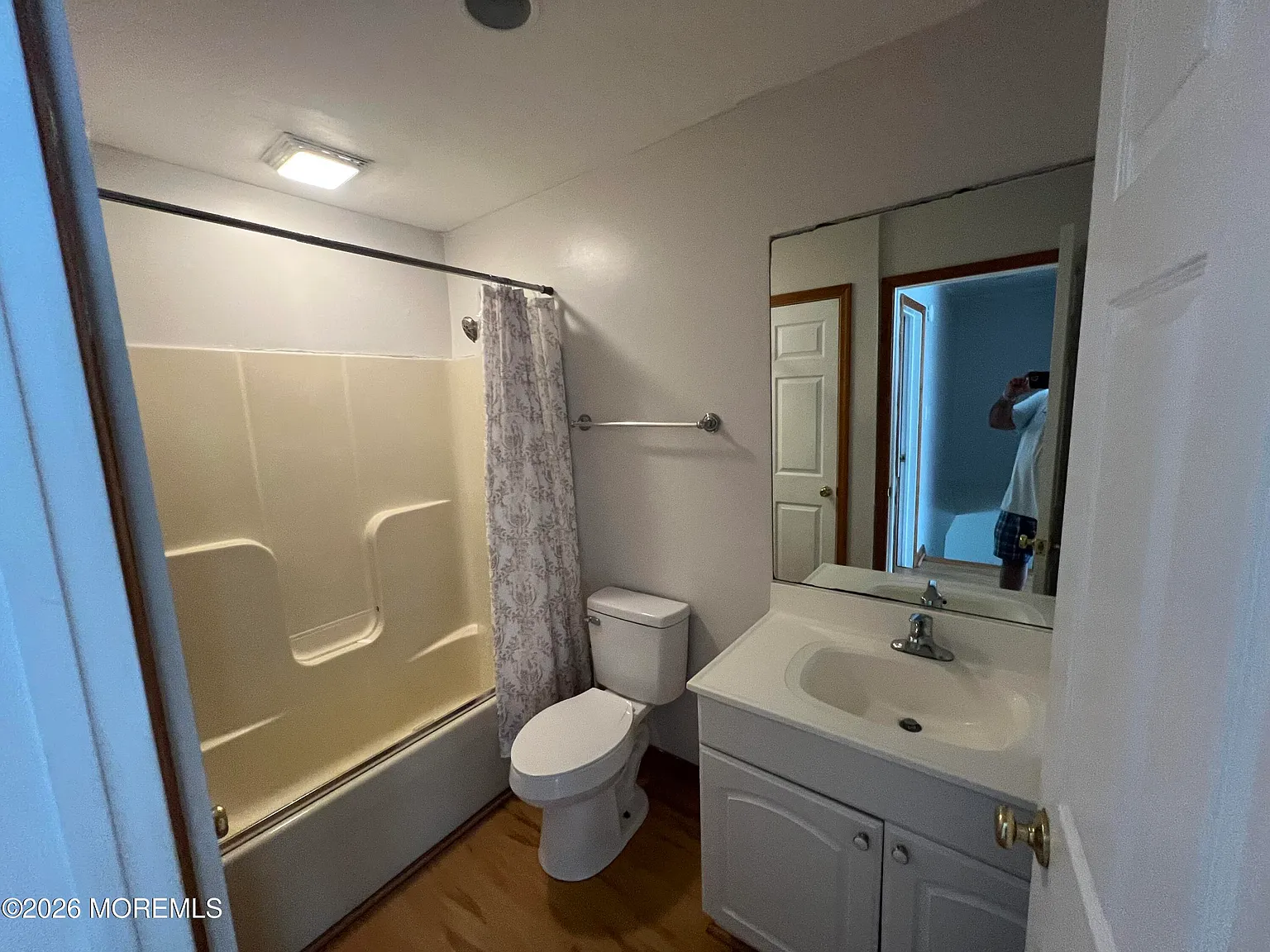 5 bed, 3.5 bath, 1794 sqft, $4,500 — Photo 3