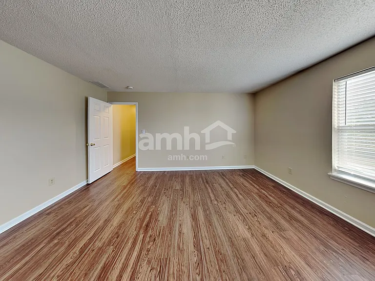 9017 Stonewall Dr — Photo 10