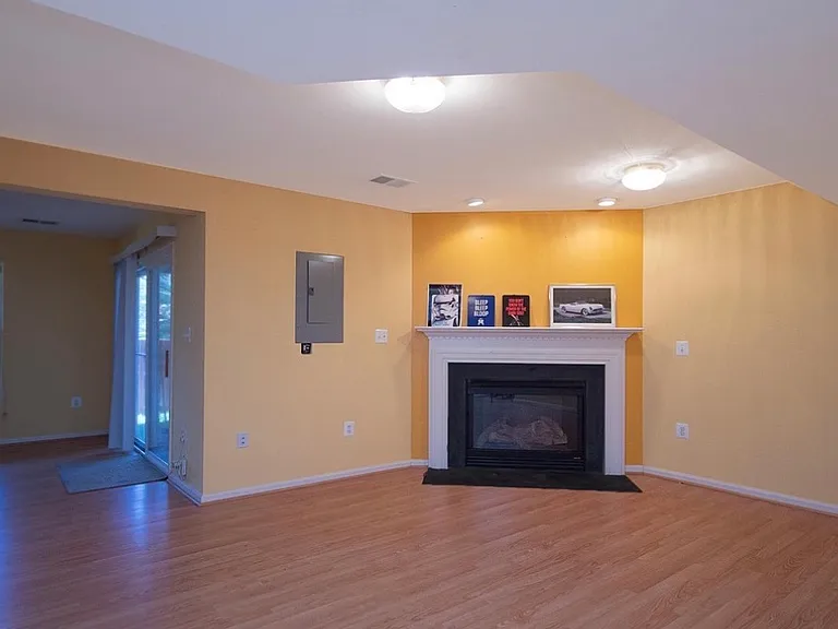 12327 Malvern Way — Photo 9