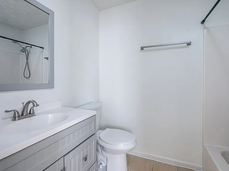 8365 Warren Dr — Photo 31
