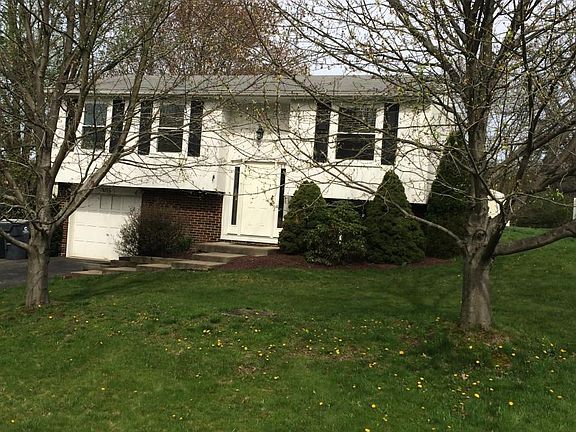 2nd image of 405 Deerfield Dr