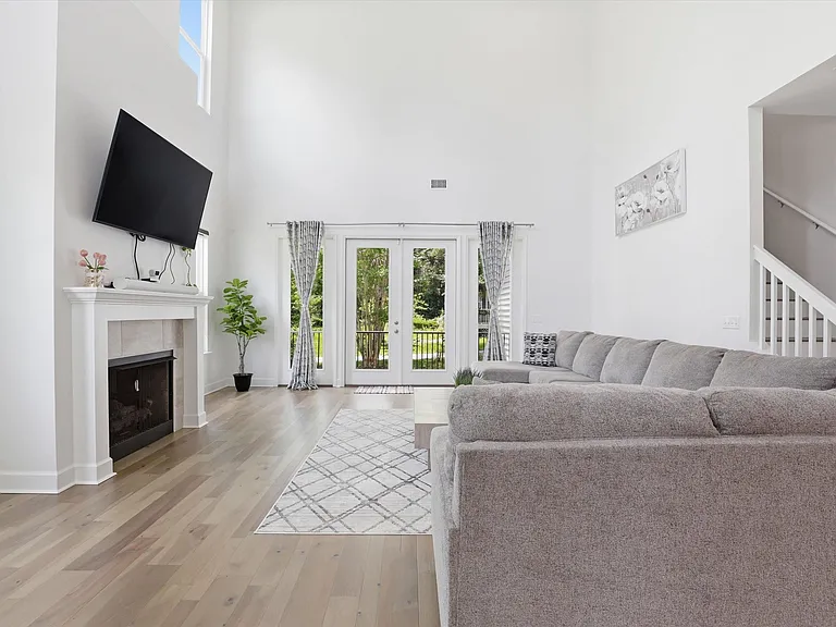 2751 Michel Boulos St — Photo 10