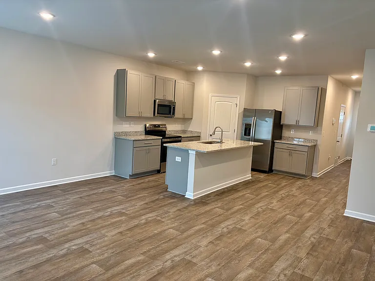 5252 Magnolia Grove Way — Photo 3