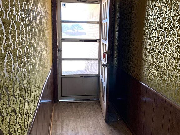 3rd image of 603 S Lane Ave