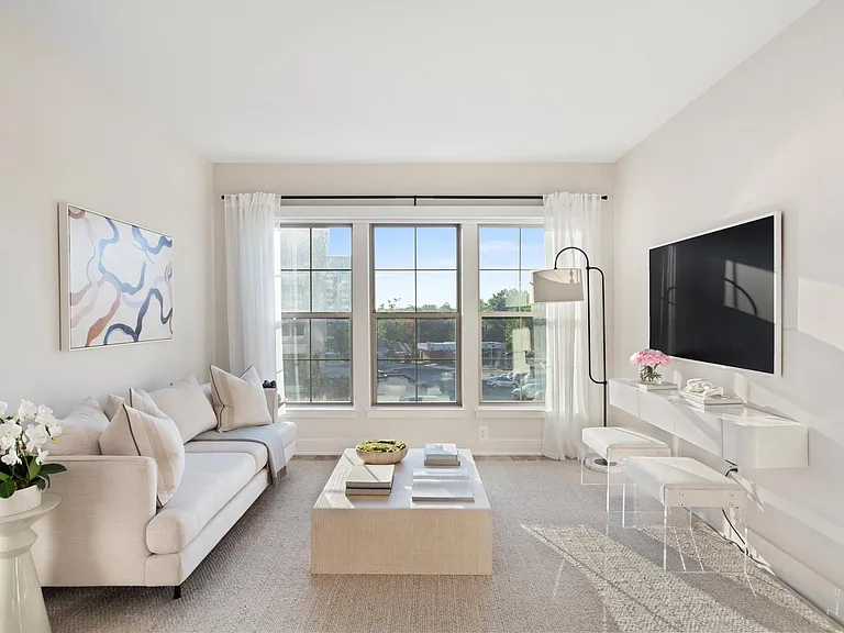 Westmont Apartments — Photo 5