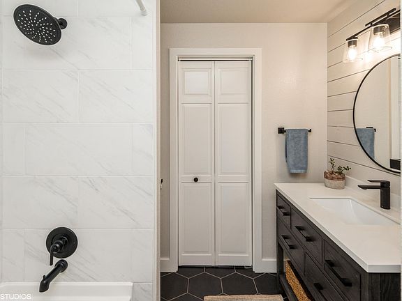 4th image of 13607 110th Avenue Ct E