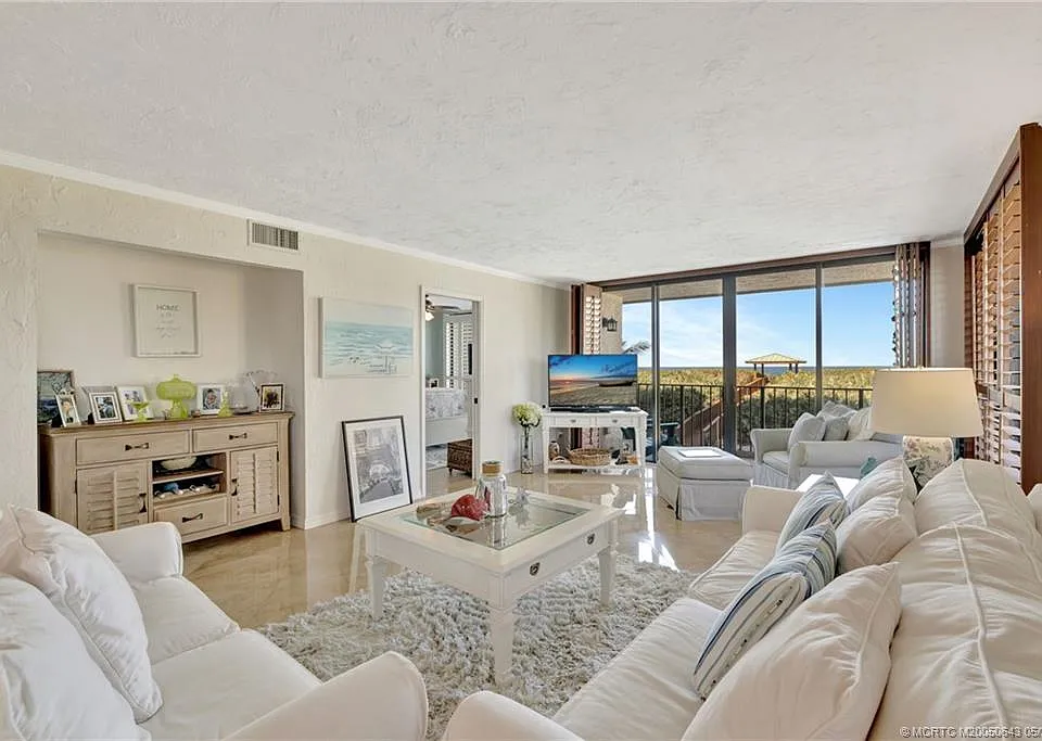10000 S Ocean Dr #206