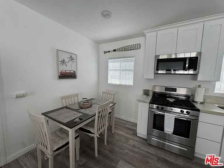 748 Washington Blvd — Photo 2