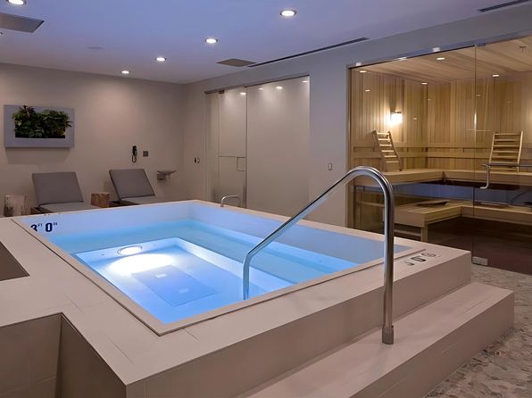 Hubbard Place | 360 W Hubbard St, Chicago, IL