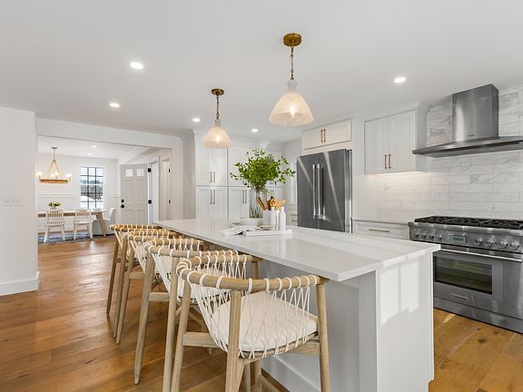 4th image of 17 Piscassic Road