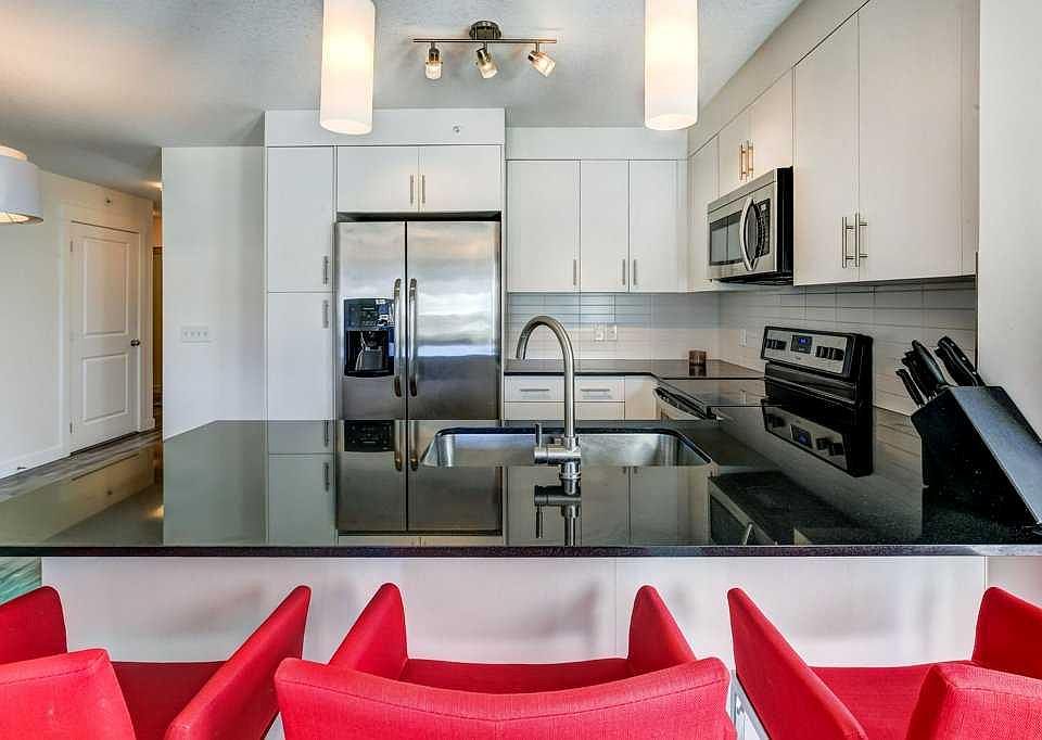 1st image of 240 SW Skyview Ranch Rd NE #2406