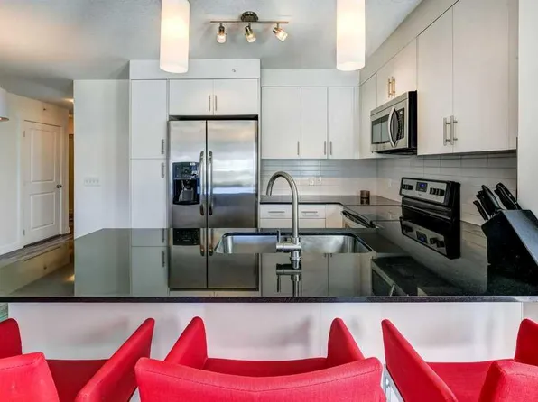 240 SW Skyview Ranch Rd NE #2406, Calgary, AB T3N 0P4