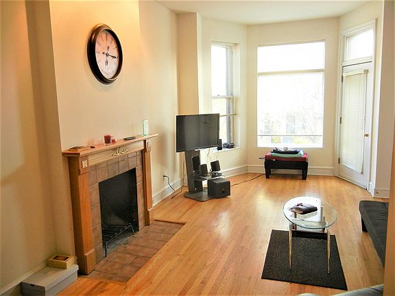 4th image of 1451 W Belle Plaine Ave #2
