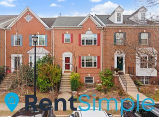 13136 Ashnut Ln, Herndon, VA 20171
