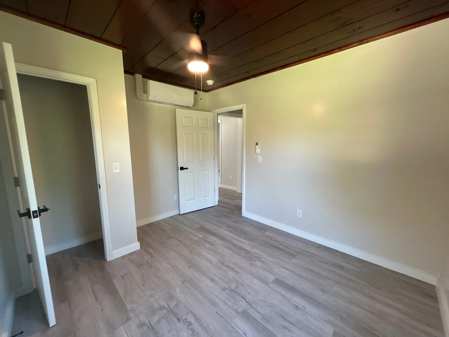 2 bed, 1.0 bath, 1000 sqft, $1,000 — Photo 2