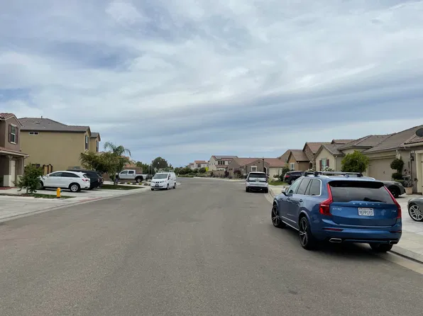 3954 Griffith Ave, Clovis, CA 93619