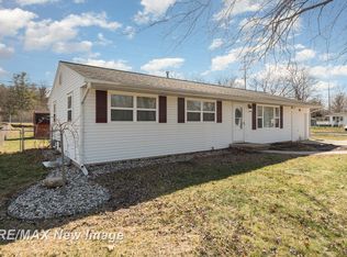 2621 Saint Marys Dr, Midland, MI