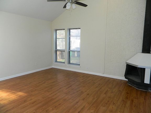 4th image of 8607 Fathom Cir #B