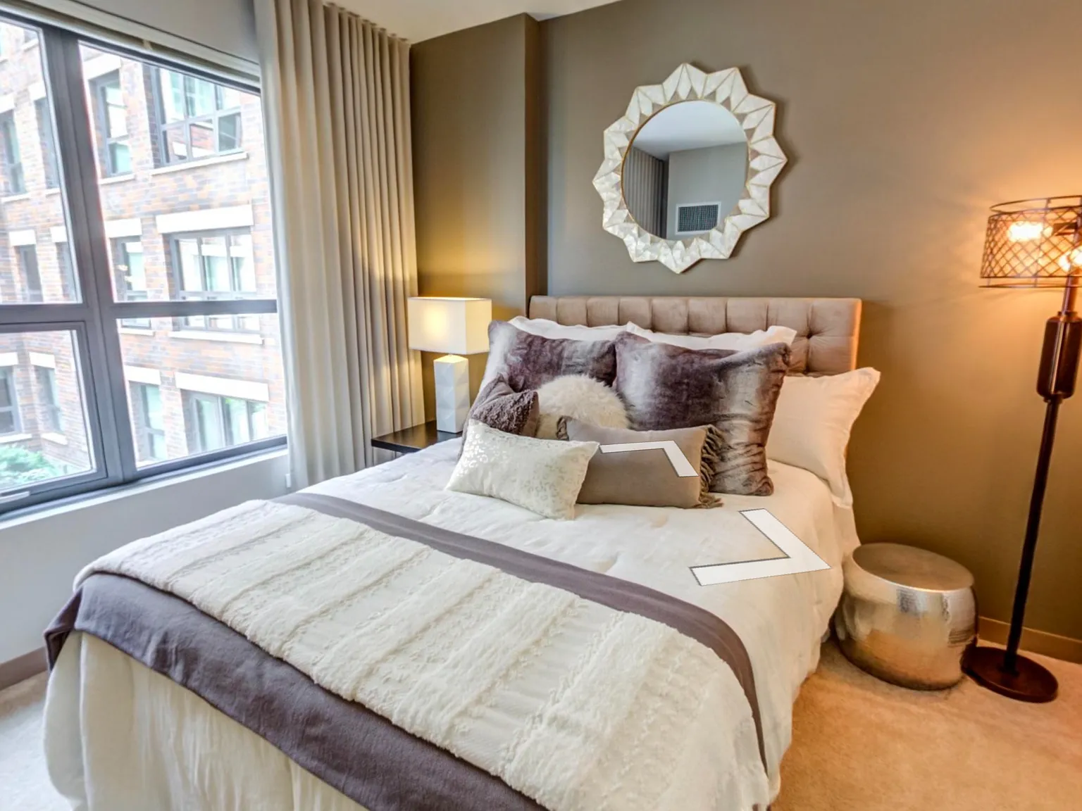1 bed, 698 sqft, $3,300 — Photo 4