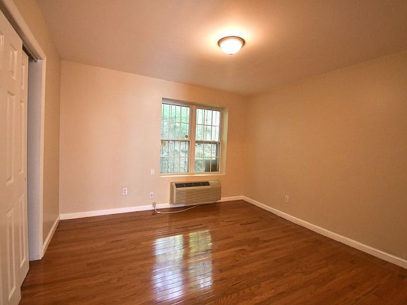 3rd image of 229B W Tremont Ave #2