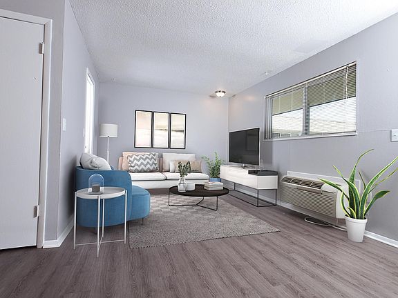 3rd image of 2727 N Amidon Ave #73e62f00f