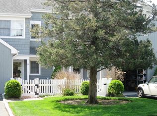 32 Brittany Ln, Westhampton Beach, NY 11978