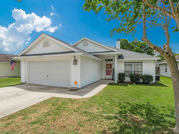 2nd image of 8919 Camelot Pl