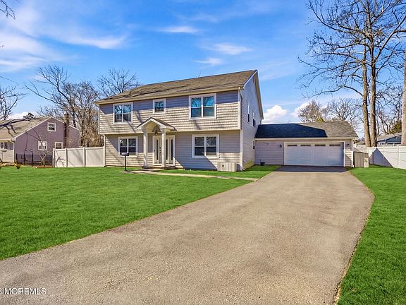3rd image of 232 Woodcrest Road