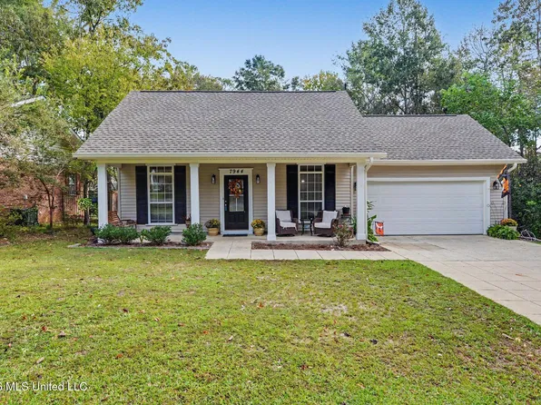 7944 Hapuna Pl, Diamondhead, MS 39525