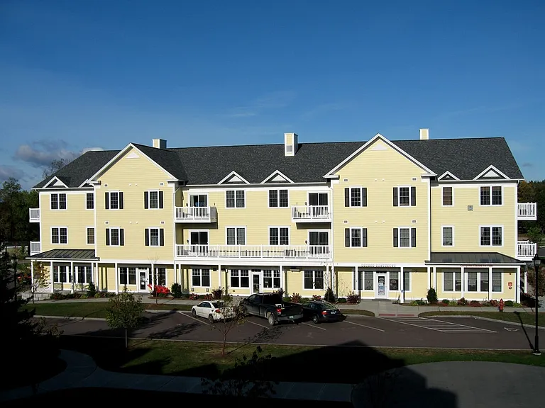 42 Severance Grn — Photo 2