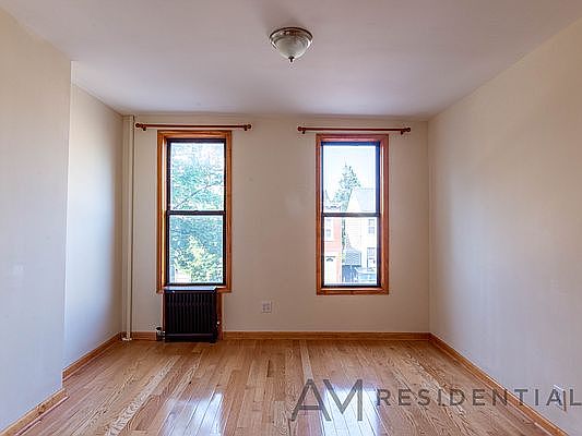4th image of 154 14th St #Rr
