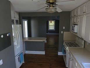 3rd image of 1341 Buckingham Ave