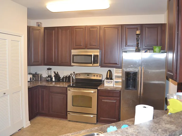 5301 Wyndholme Cir #101 — Photo 12