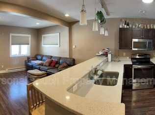 1516 10th St N, Fargo, ND 58102